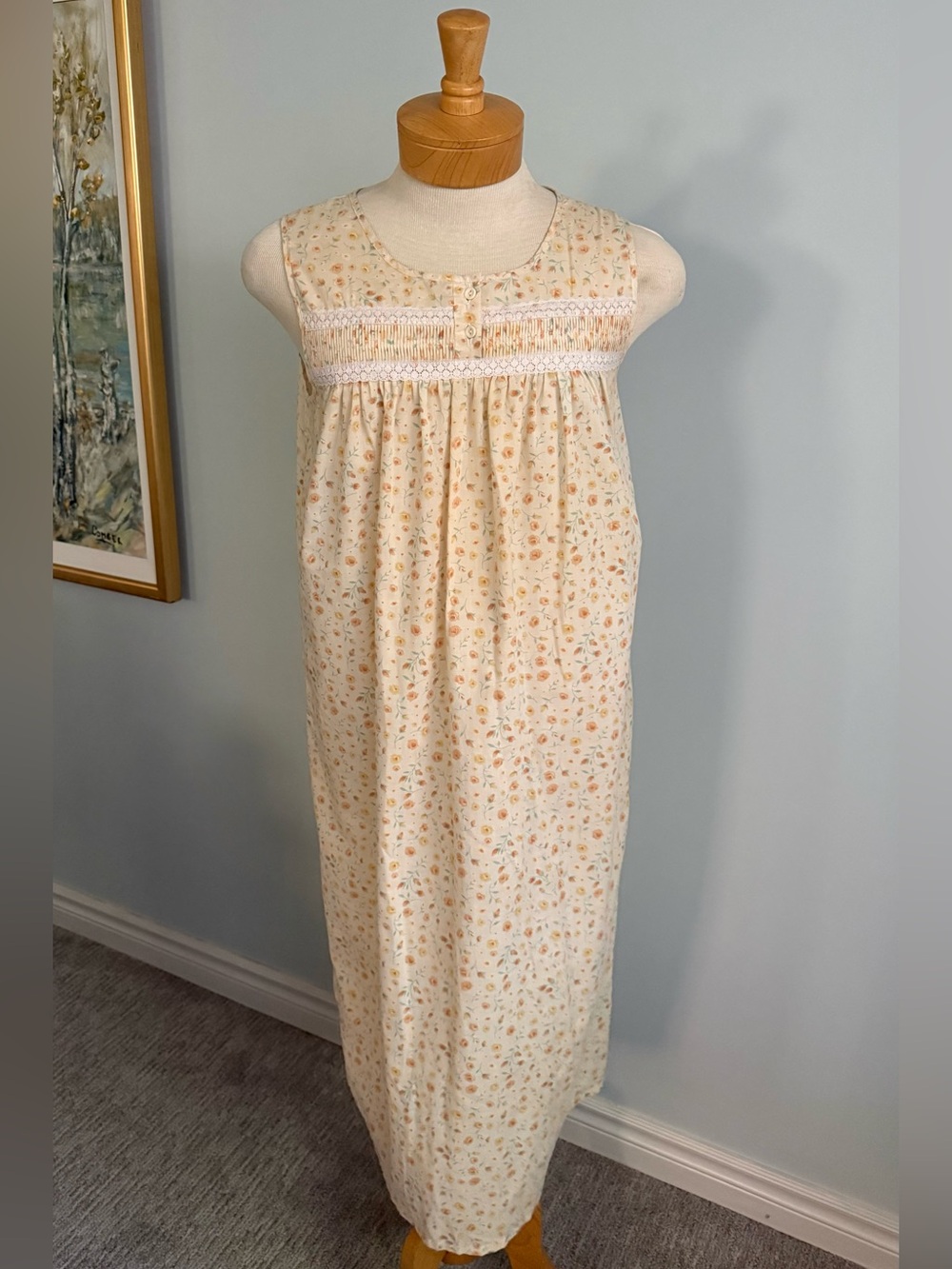 Vintage Vanity Fair Floral Cotton Nightgown 1980s Cottagecore